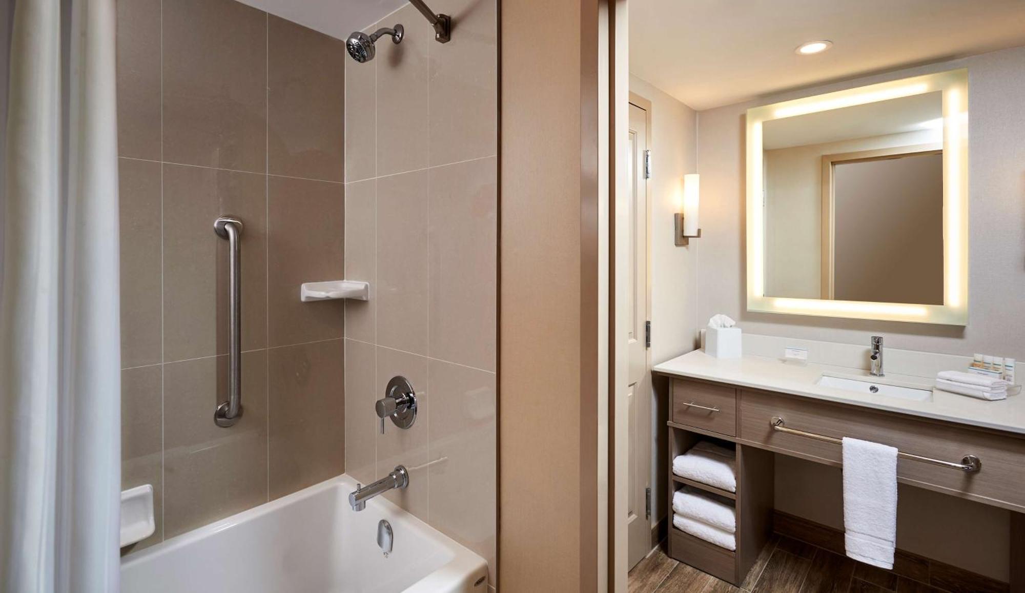 Homewood Suites By Hilton North Bay Eksteriør bilde