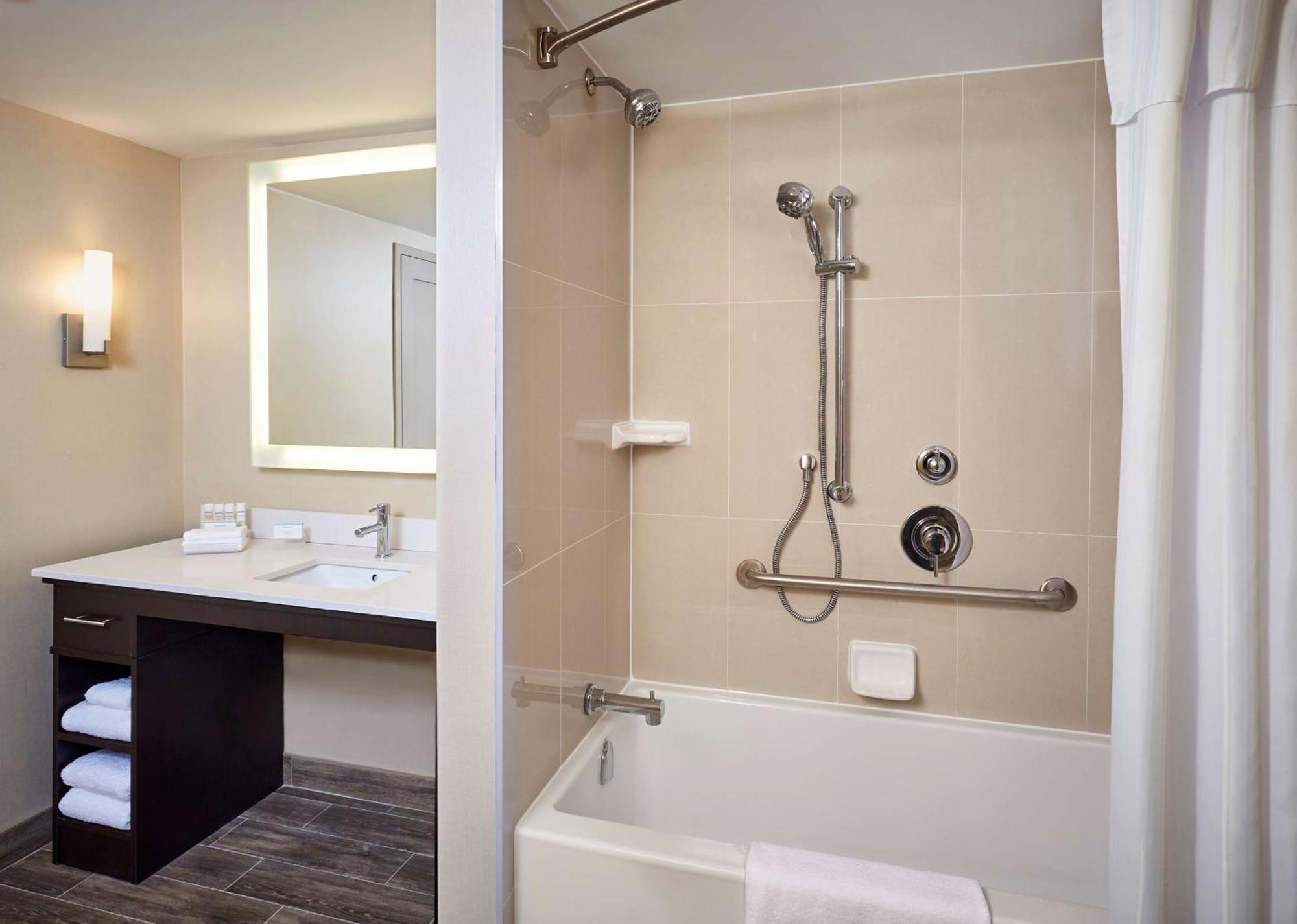 Homewood Suites By Hilton North Bay Eksteriør bilde
