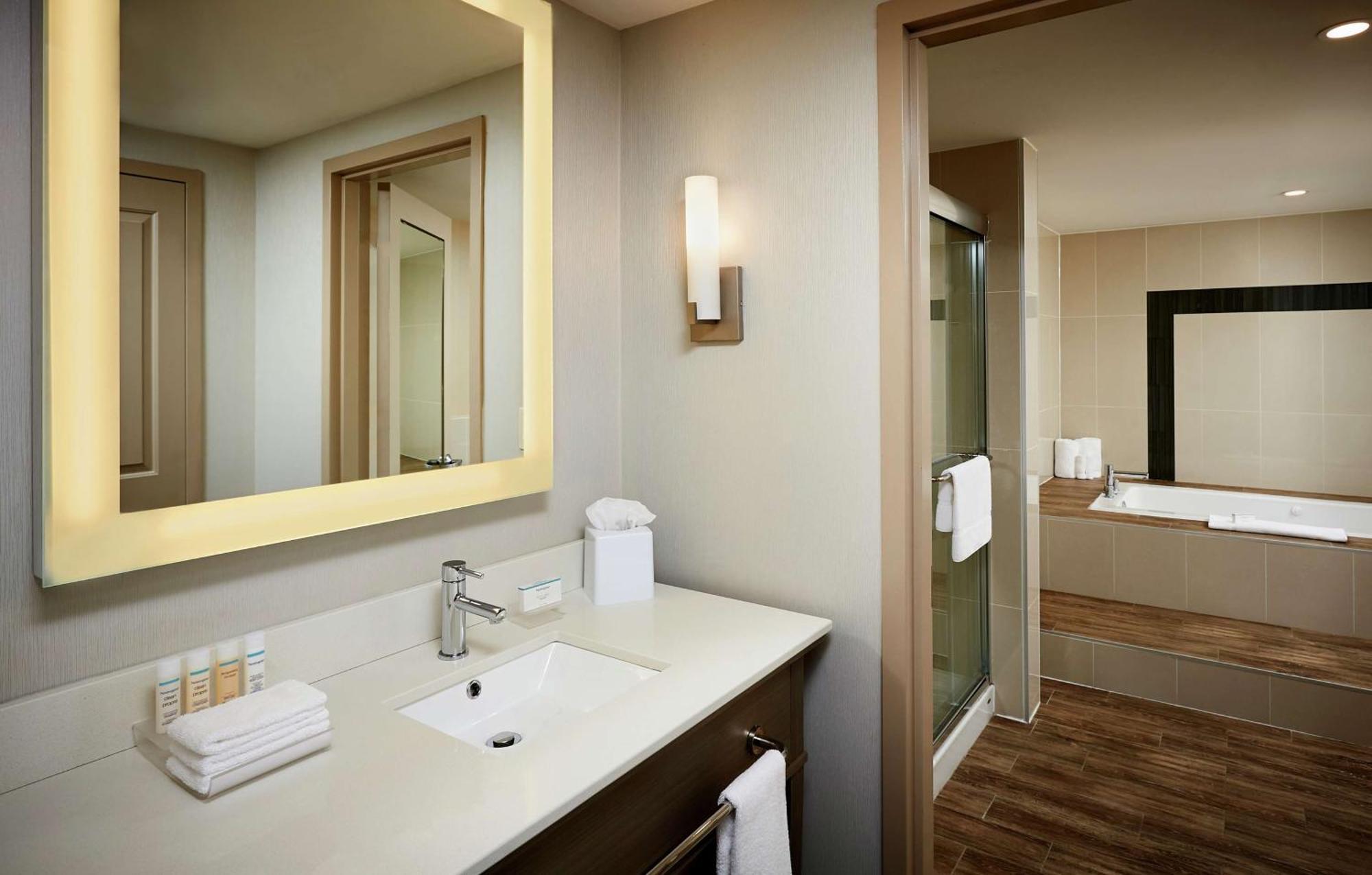 Homewood Suites By Hilton North Bay Eksteriør bilde